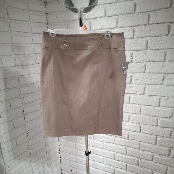 NWT Reitmans Ladies Size 7 Pull On Style A-line Skirt - Picture 1 of 10